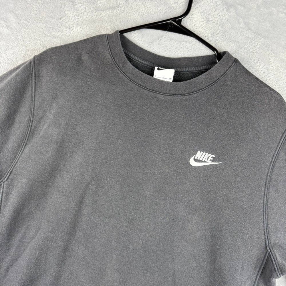 Nike Sportswear Crew Neck Sweatshirt Mens Small Club Fleece Gray Pullover